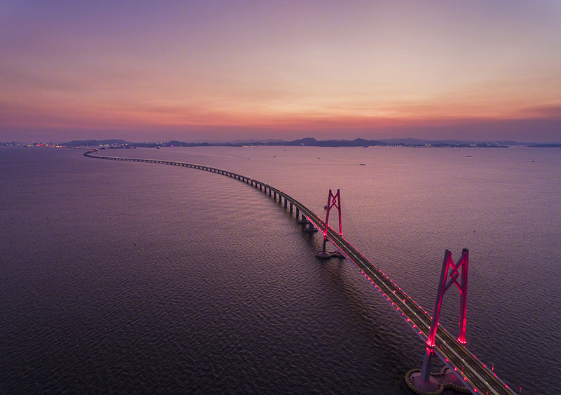 Hong Kong-Zhuhai-Macao Bridge
